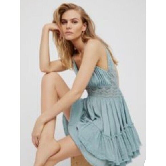 RARE Free People Black Bohemian Crochet Lace Trim Tiered Ruffle Hem Mini Dress - Picture 14 of 15